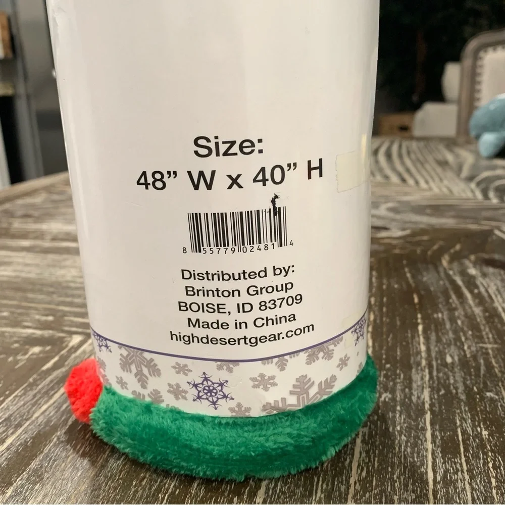 Holiday Hooded Blanket “Elf”